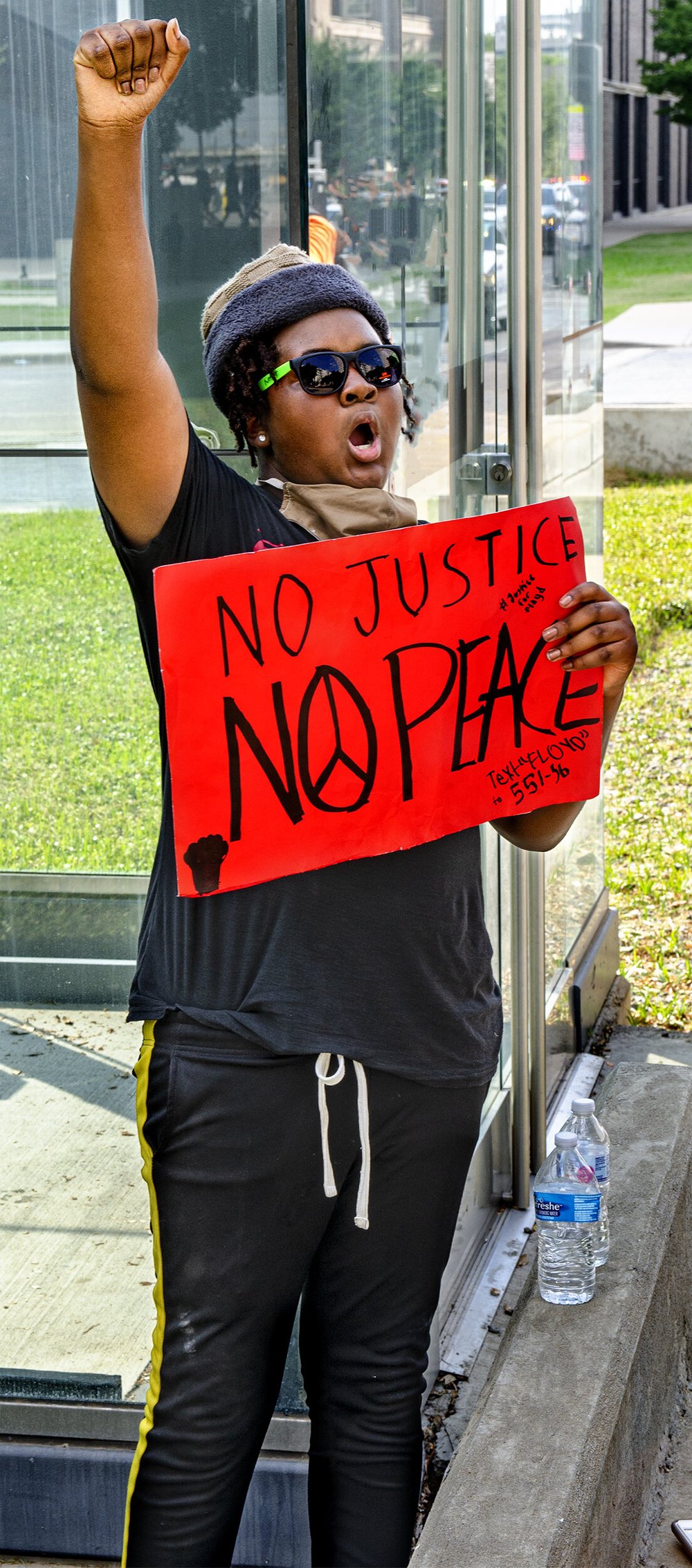 guyingroupmarchvertical.JPG